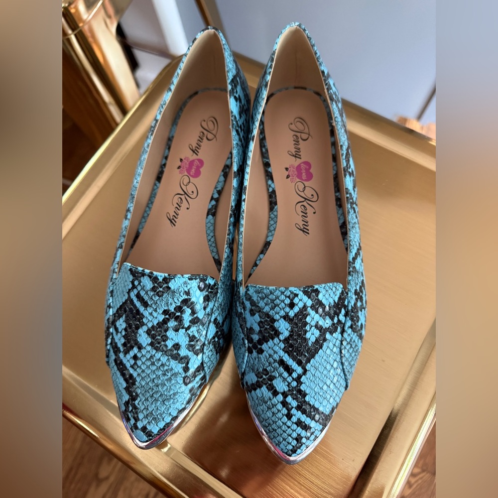 NEW Penny loves Kenny faux snakeskin flats